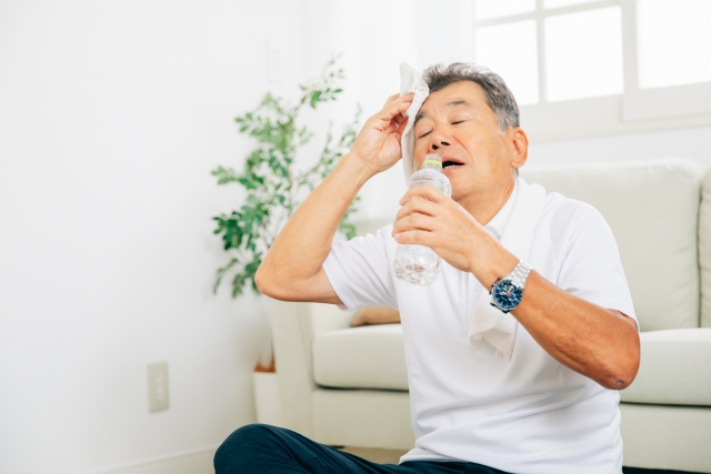 「かくれ脱水」に注意。気づかぬうちに進行する脱水リスクとその対策