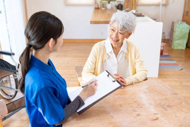 介護の「アセスメント」とは？なぜ必要？モニタリングとの違い